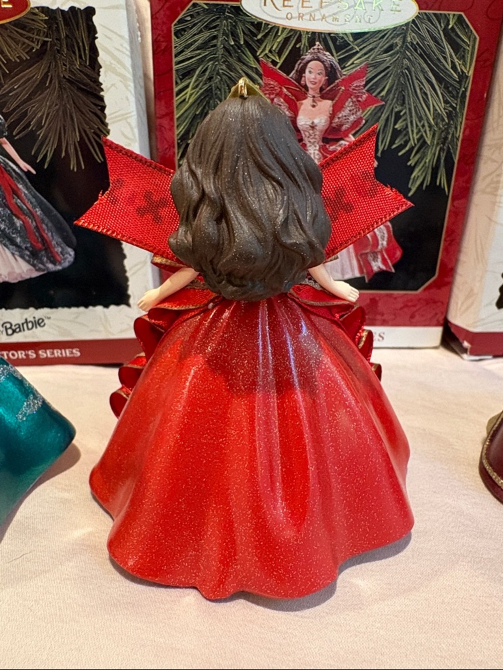 Keepsake Ornament Barbie - Picture 8 of 9
